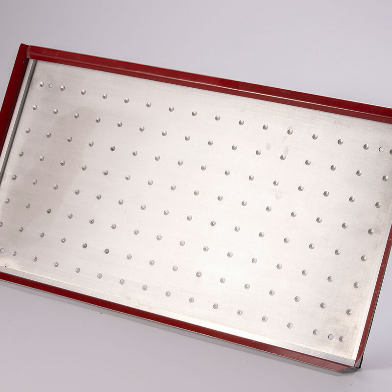 07695_02_seeder_plate_g36